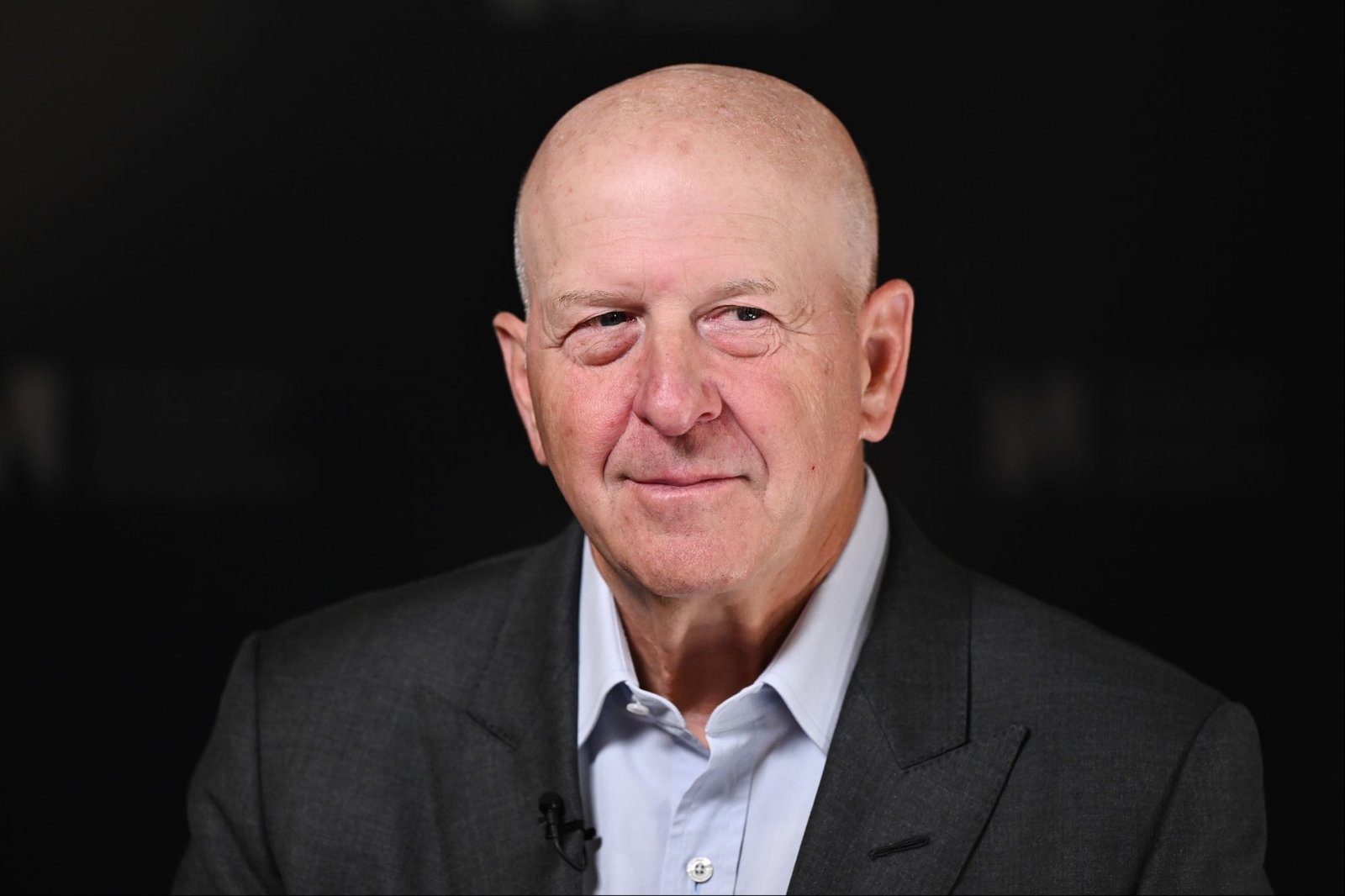 Goldman Sachs asks junior bankers to confirm loyalty | Businessman